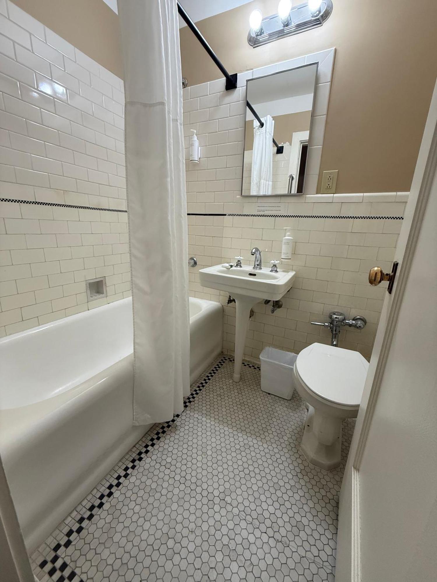 The Gadsden Hotel 3*